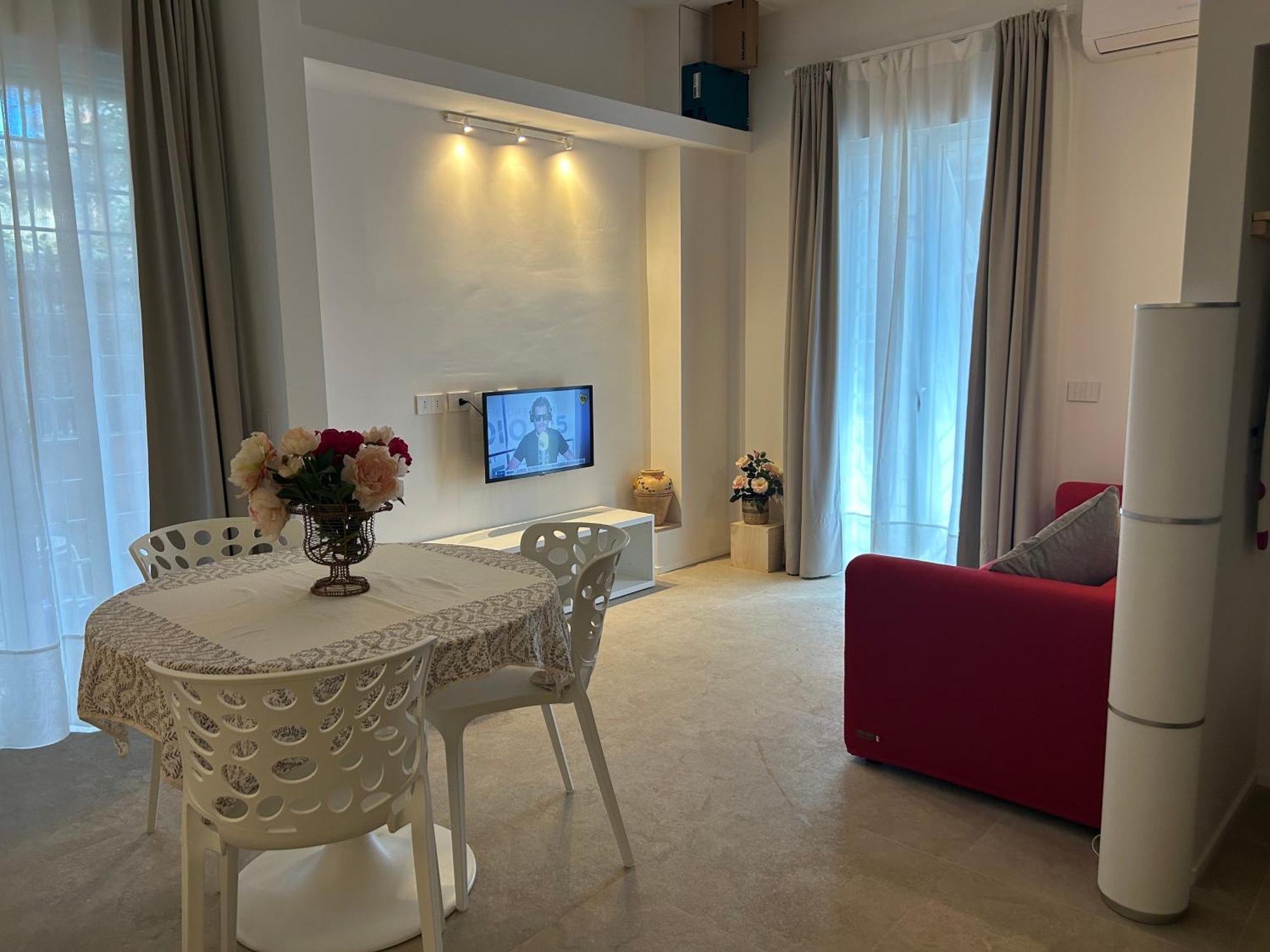 Trecento7flat * Rome