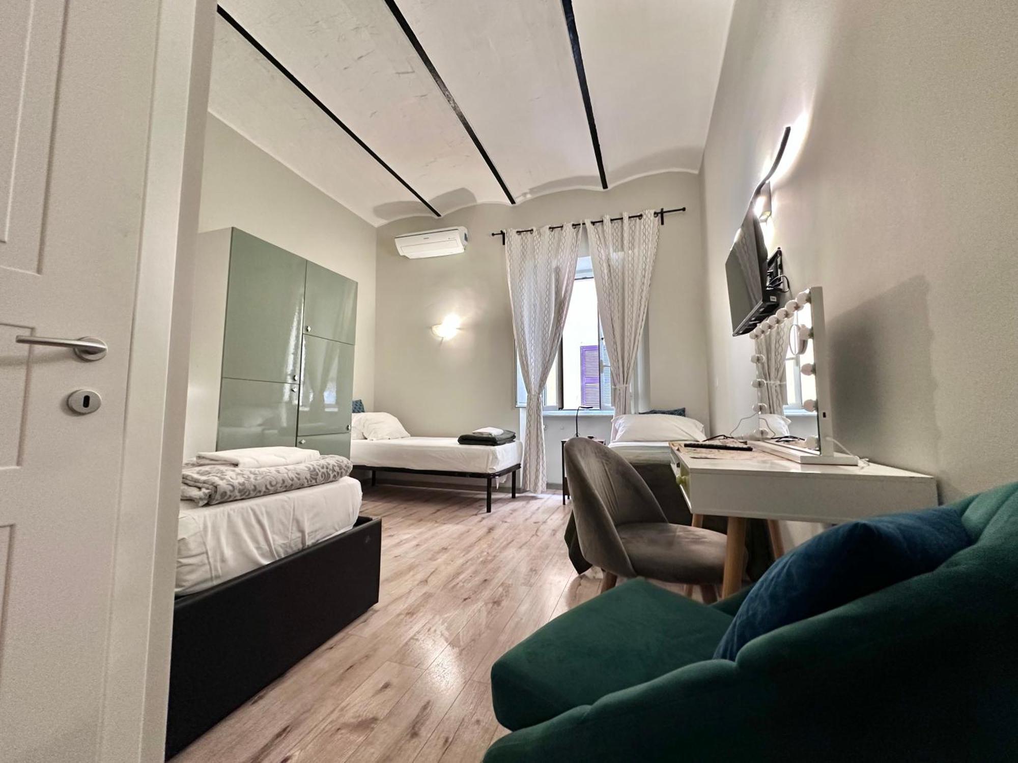 Hostel Holidays Rome