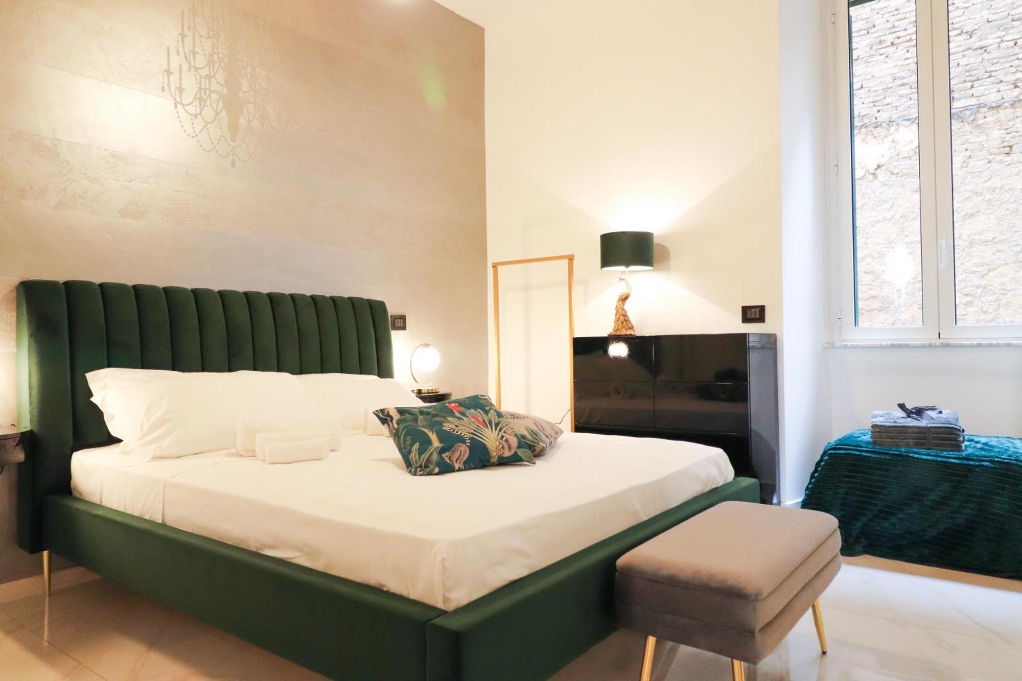 Flora- Loft Luxury - Tra Colosseo E Santa Maria Maggiore - Metro Apartment *