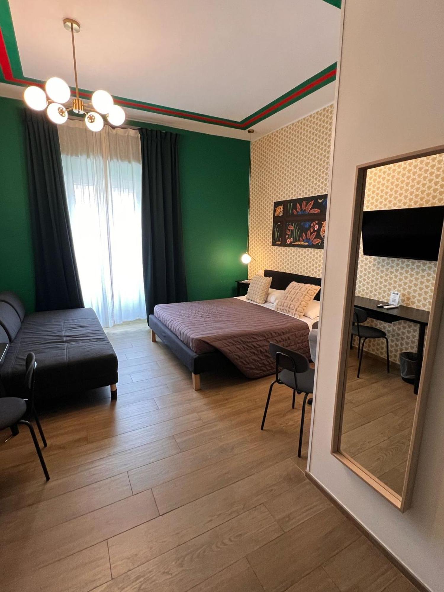 Affittacamere The B Place Cola Roma