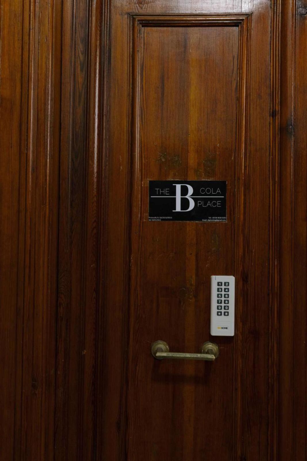Affittacamere The B Place Cola Roma