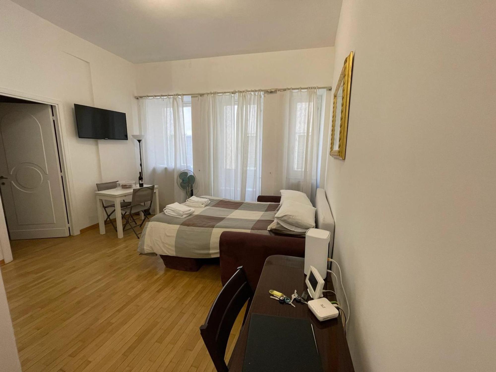 Appartement Charming Near The Colosseum 60 Sqm 4 Pers Air Conditiond *