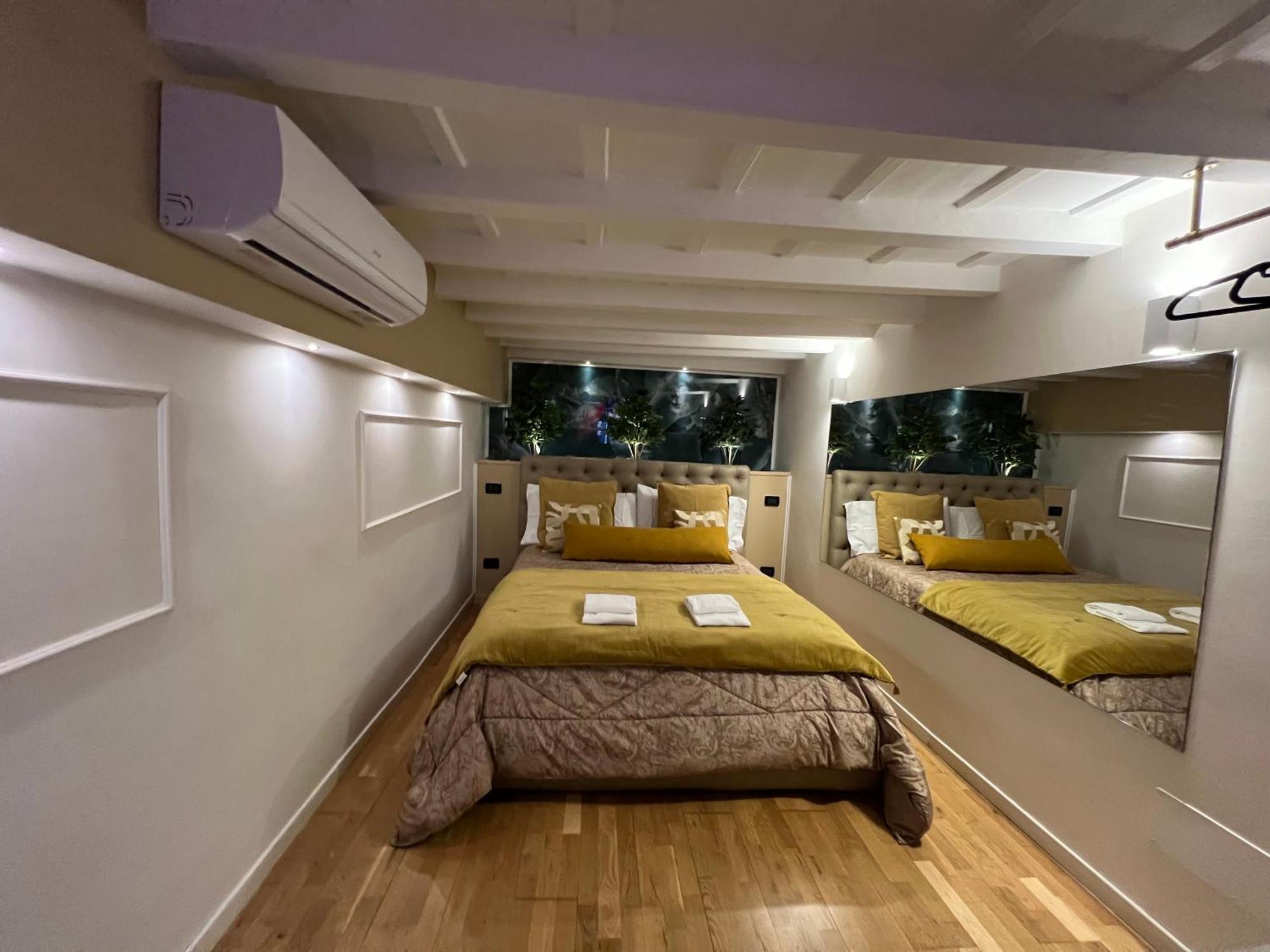 Historical Apartment *