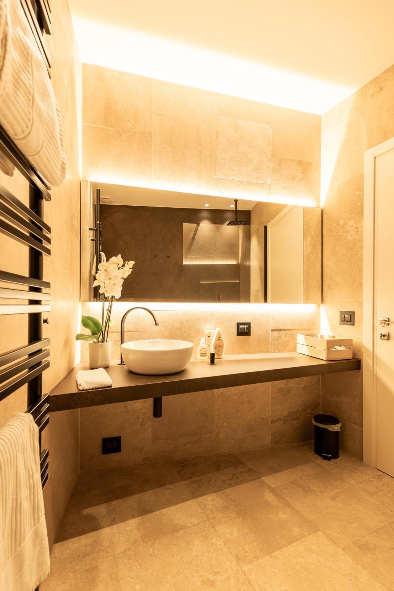 Apartment Aedrian's Loft. Boutique With Private Terrace In The Center Of Rome