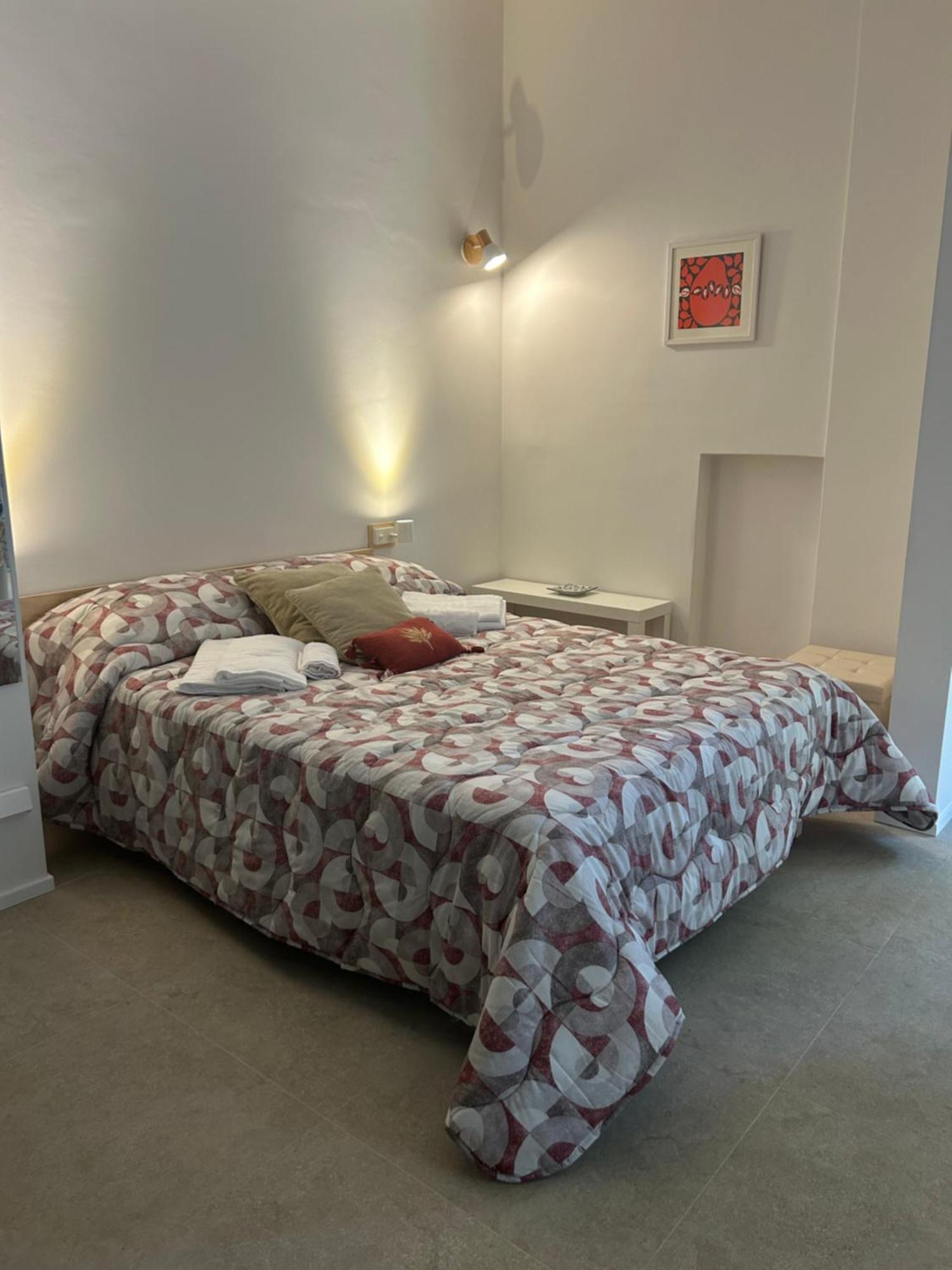 Trecento7flat * Rome
