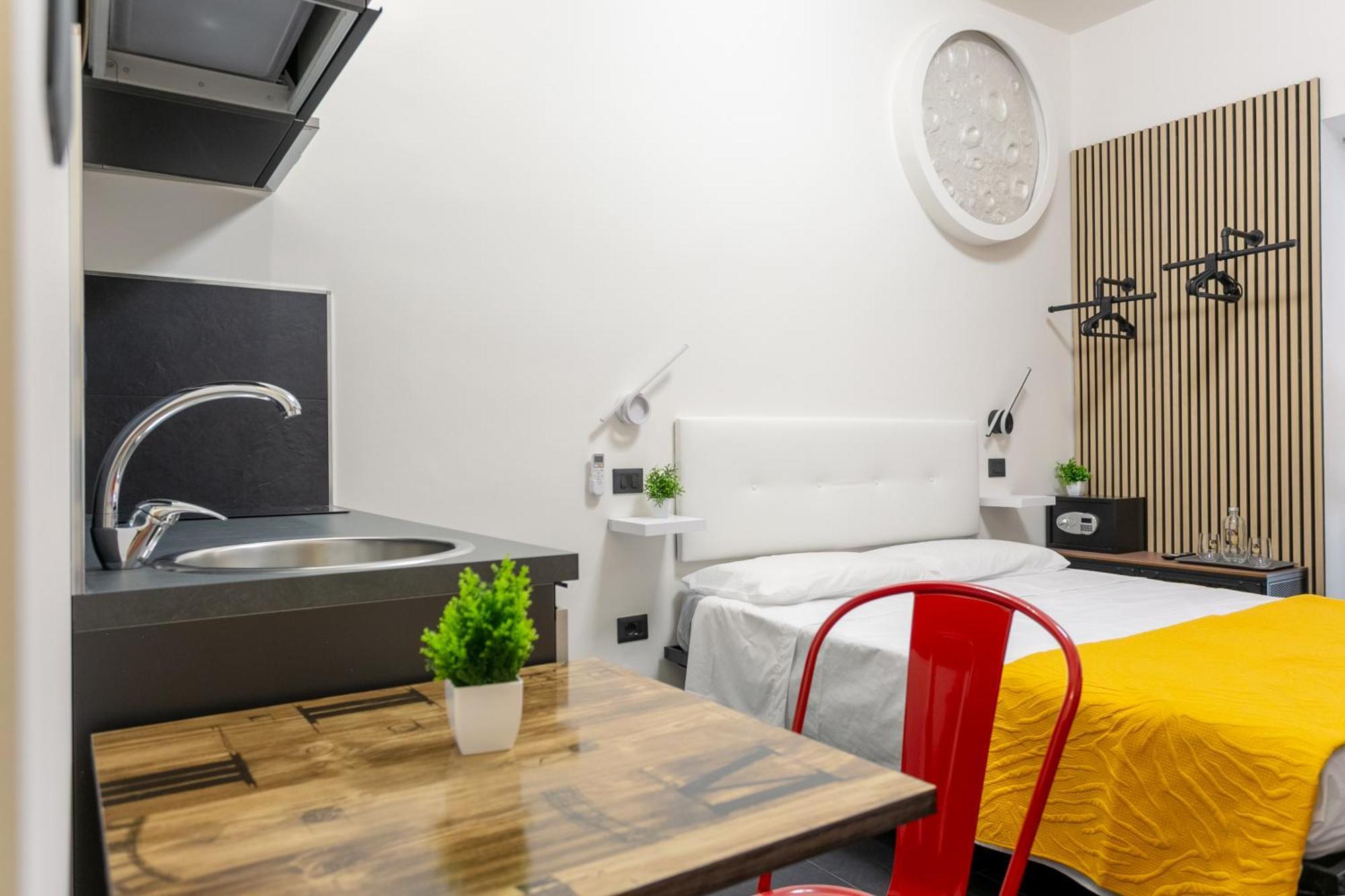 Le Regine - - Adult Only Guest house *