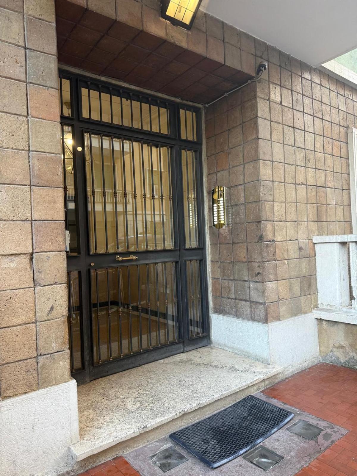 Casa Romana Vaticano-metro Rome