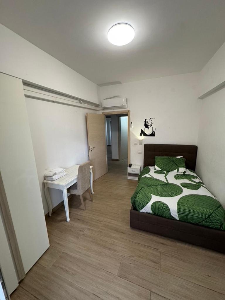 Grazioso Tiburtina - 3 Bedrooms Appartement