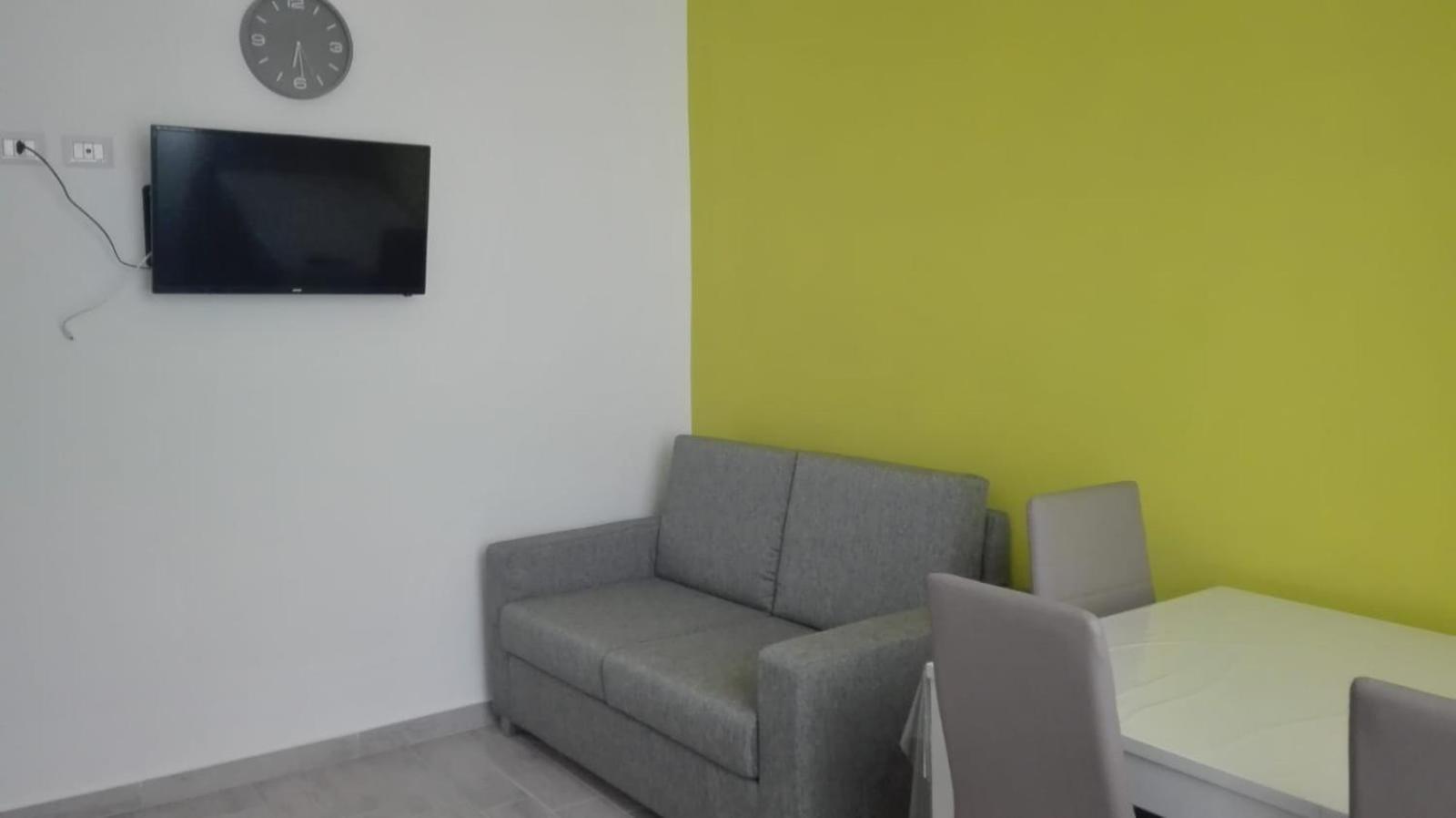 Ciupi Apartment *