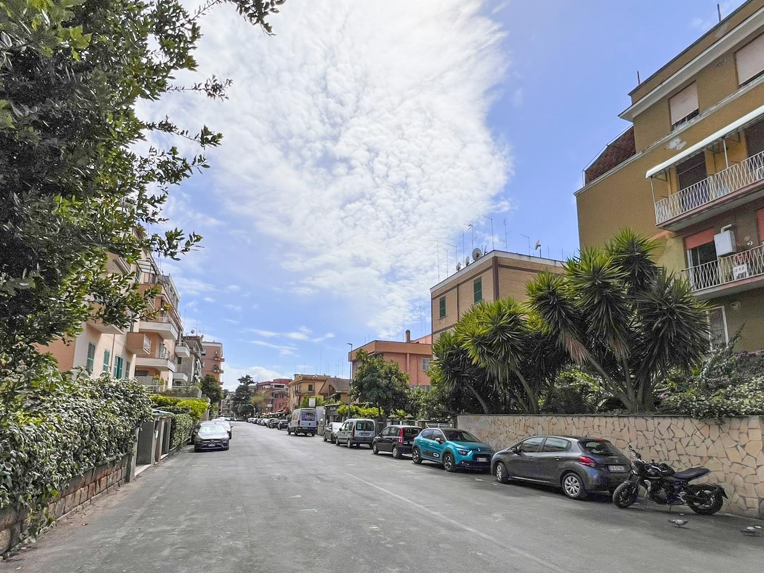 Appartamento Attico Urbano Terrazza Su Metro A Cornelia Roma
