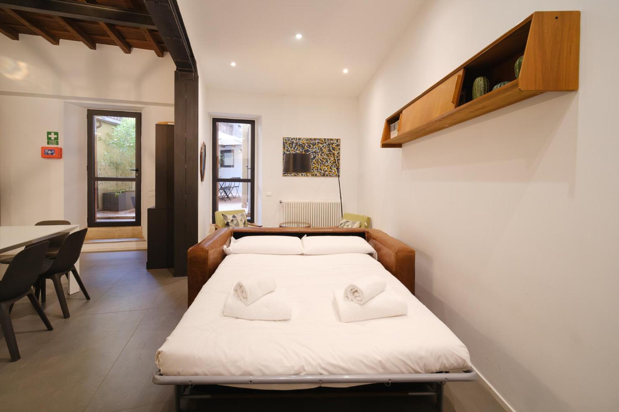 Apartment Golden House Buddyrent
