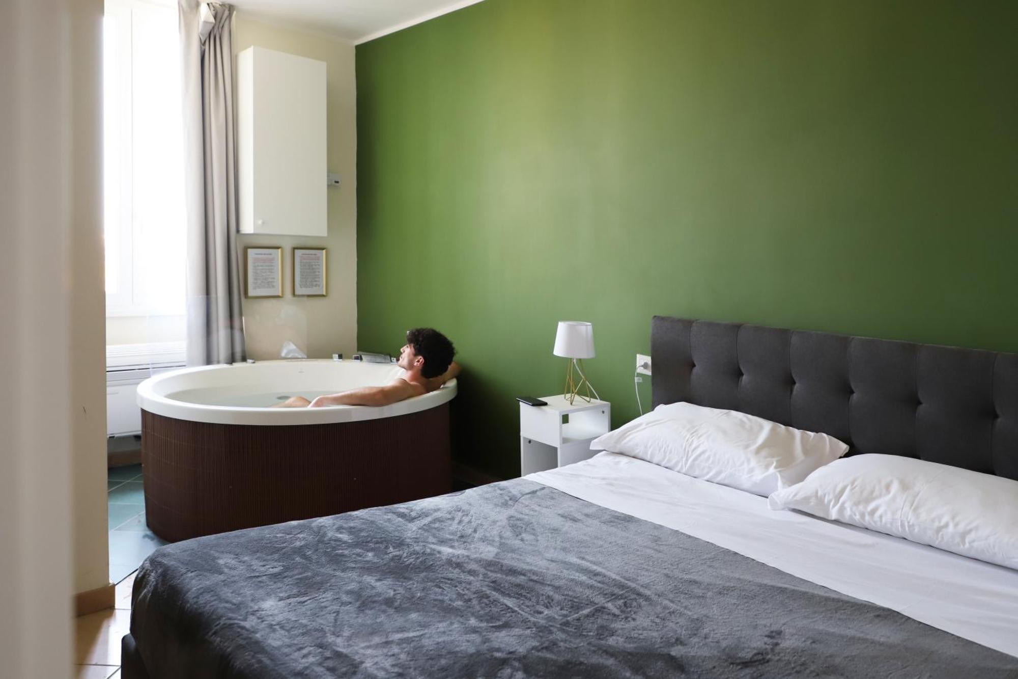 Vatican Jacuzzi House * Rome