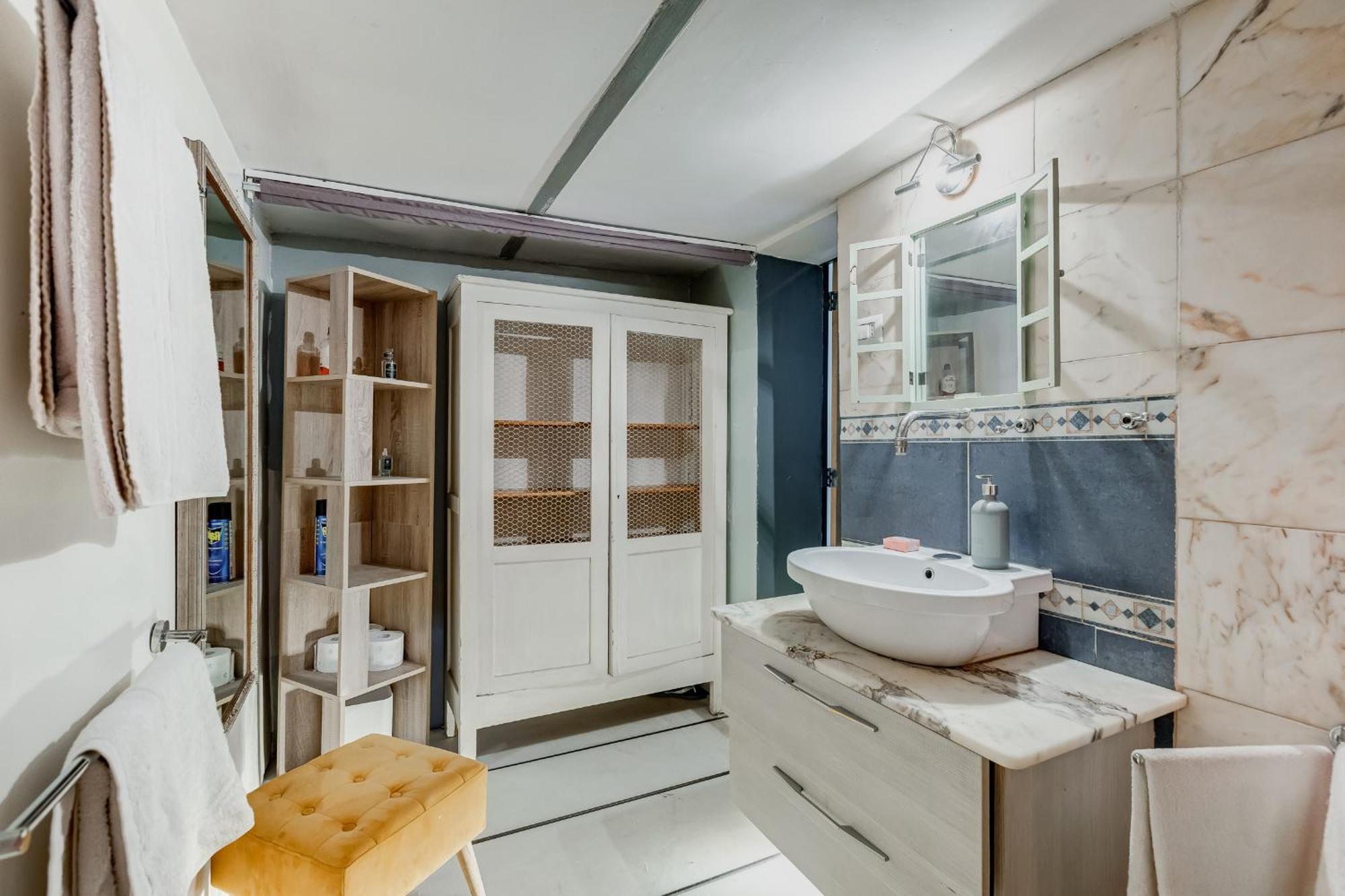Apartment Penthouse In Exclusive Borgo Pio District Rome