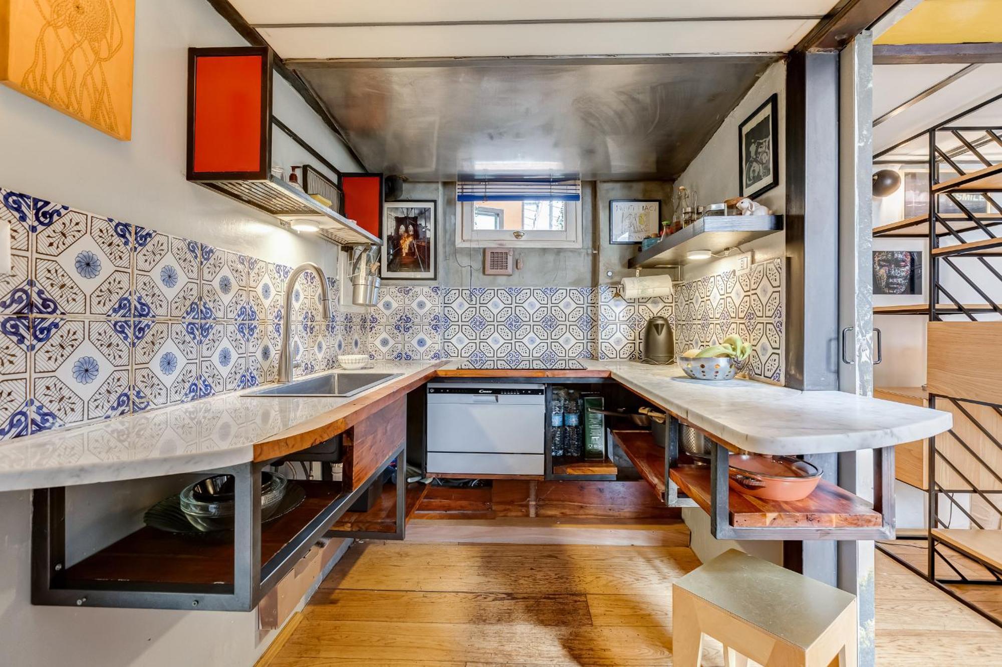 Penthouse In Exclusive Borgo Pio District Apartment