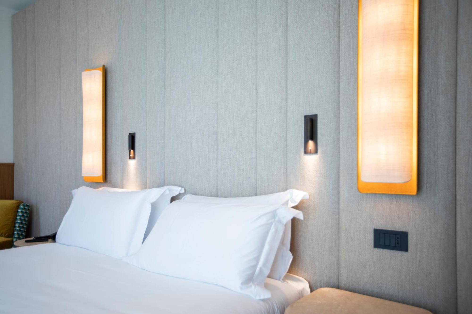 Circle6 Hotel