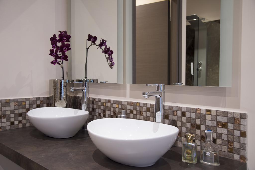 Colonna 18 By Ghor 2* Rome