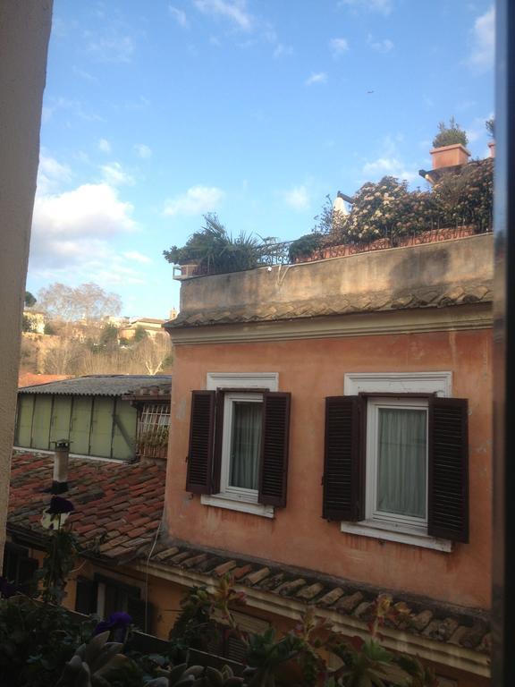 Over The Tiber Loft Apartment Rome