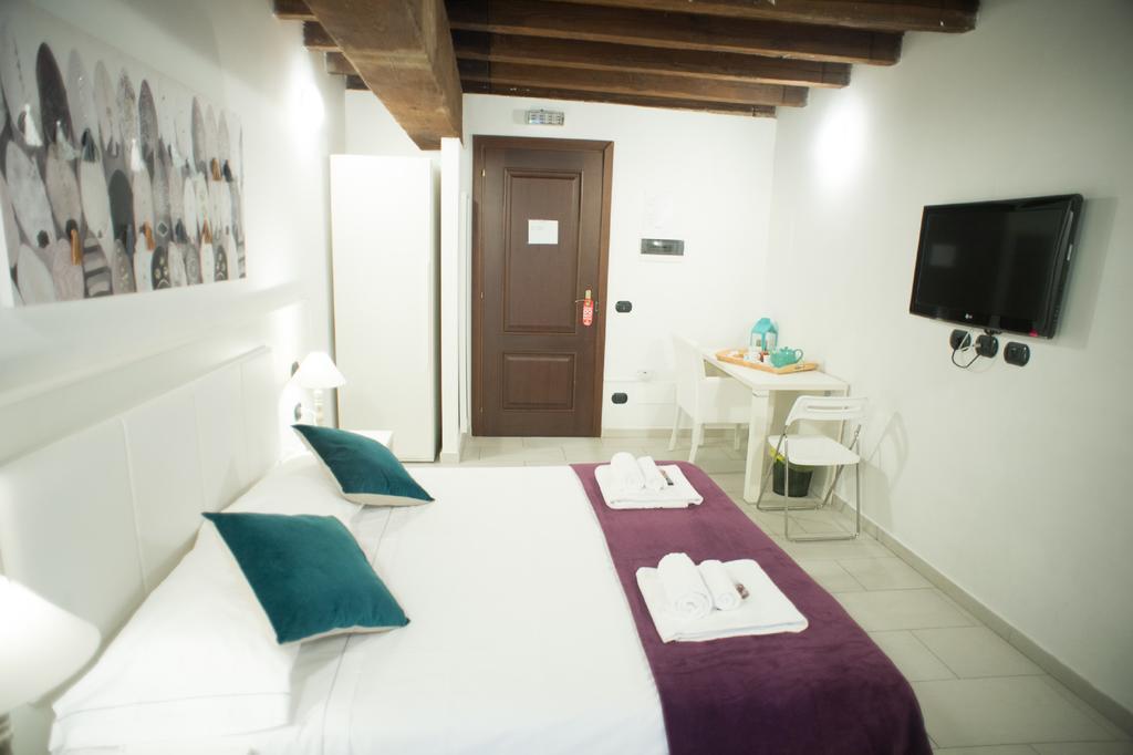 Flowers Apartments Guest house 2*
