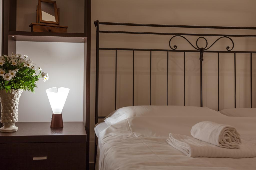 Residenza Ave Bed & Breakfast Rome