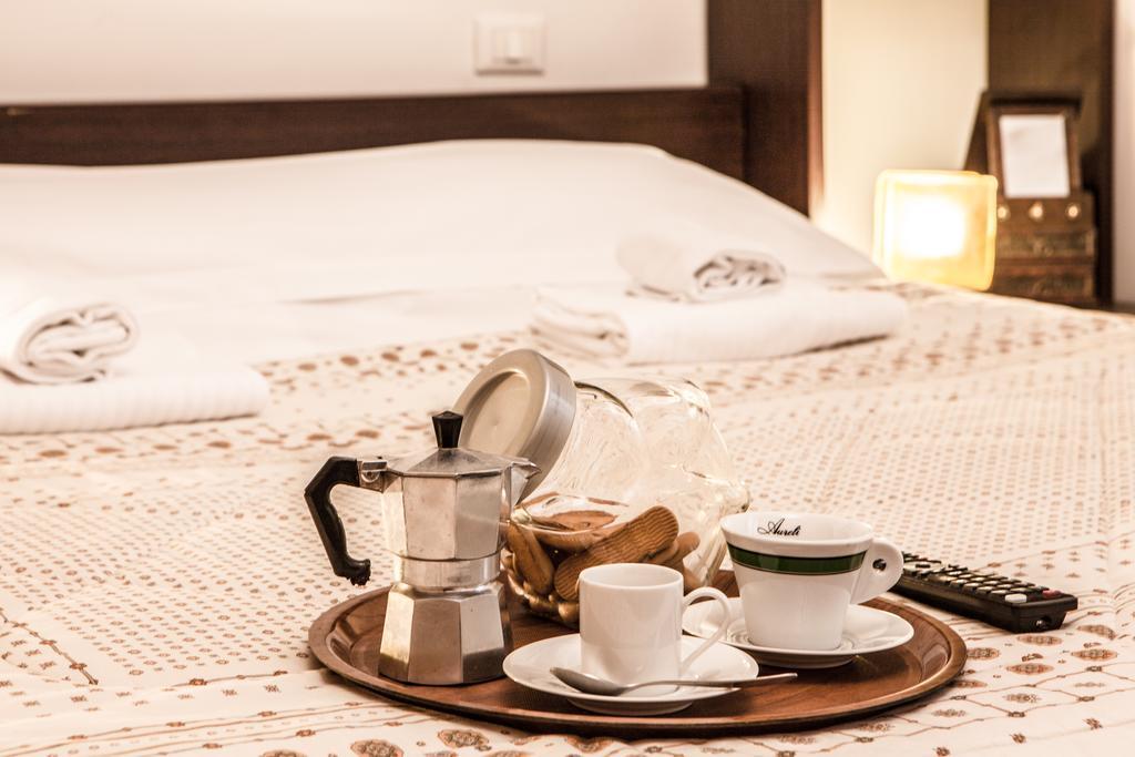 Residenza Ave Bed & Breakfast Rome