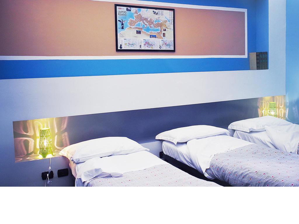 Hostel M&j Place *