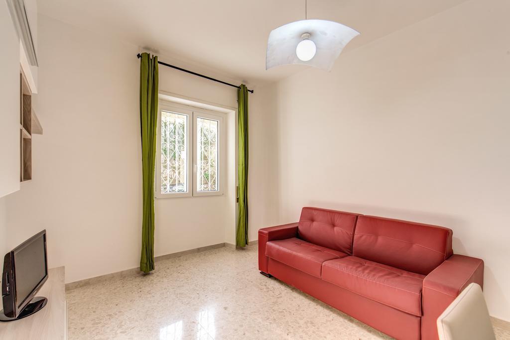 Daisy Colosseo Appartement *