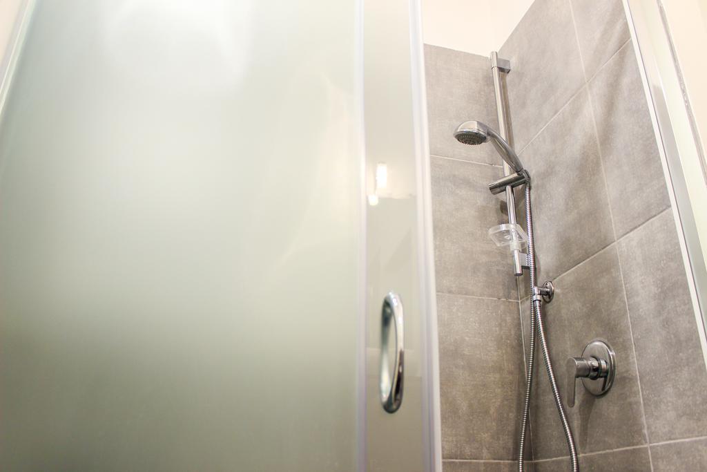 Interno 4 Rome
