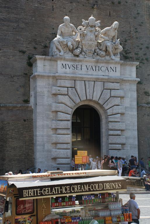 102 Vaticano Rome
