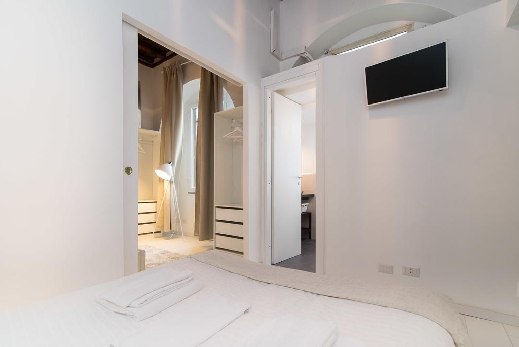 Apartment White Ostilia