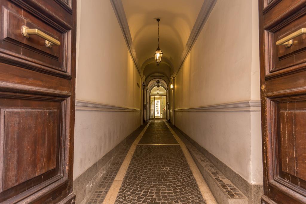 Royal * Rome