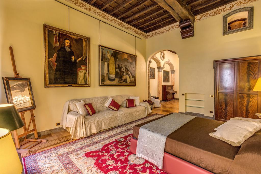Royal Apartment *
