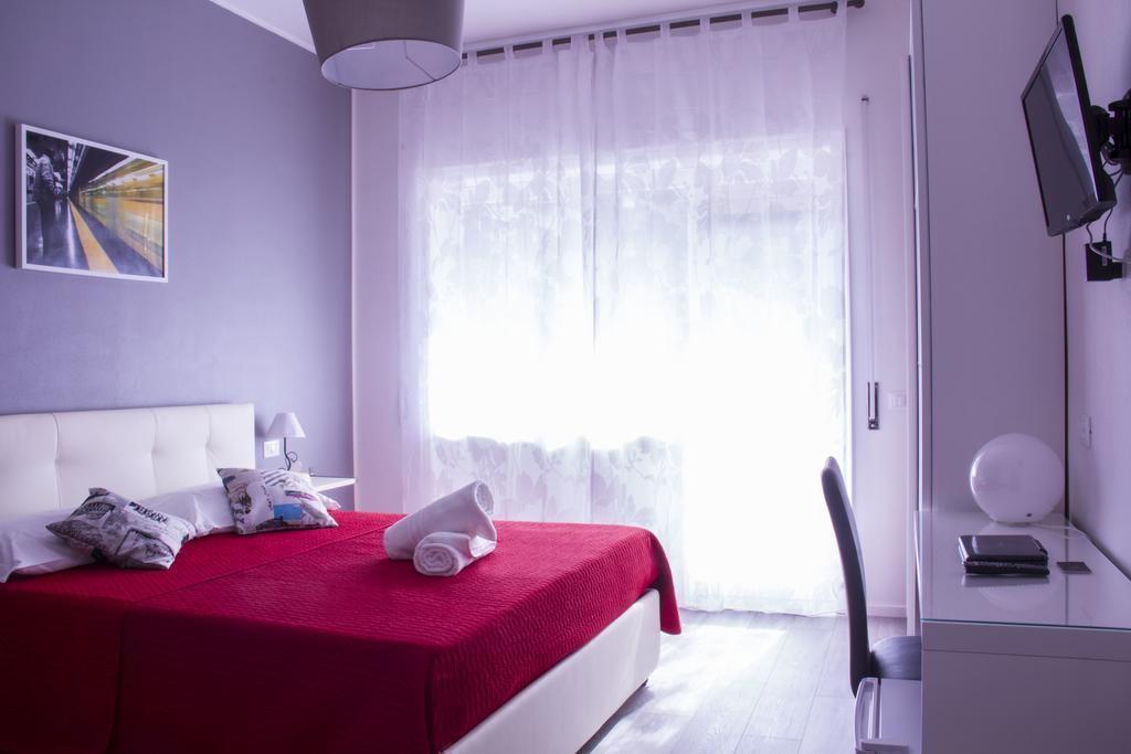 Bed & Breakfast Domus Raffaello Rome