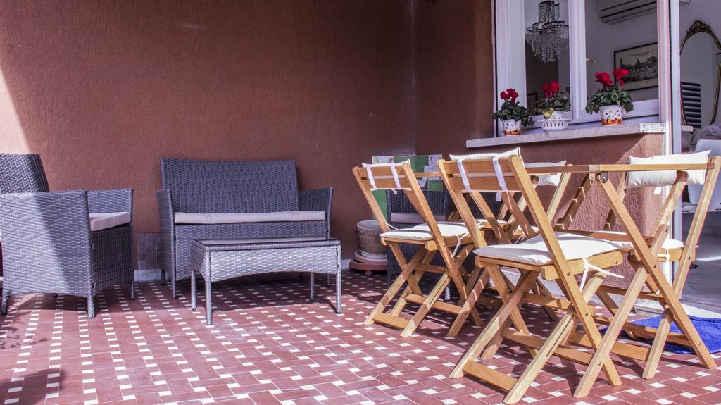 Bed & Breakfast Domus Raffaello 3*
