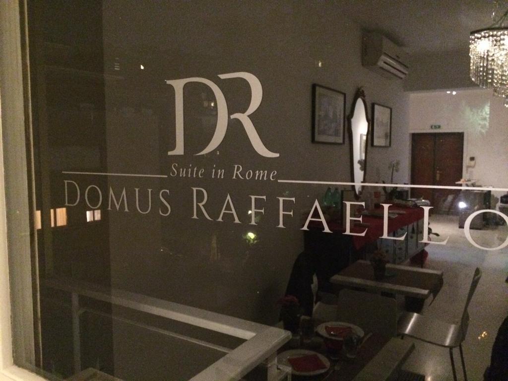 Domus Raffaello Bed & Breakfast 3*