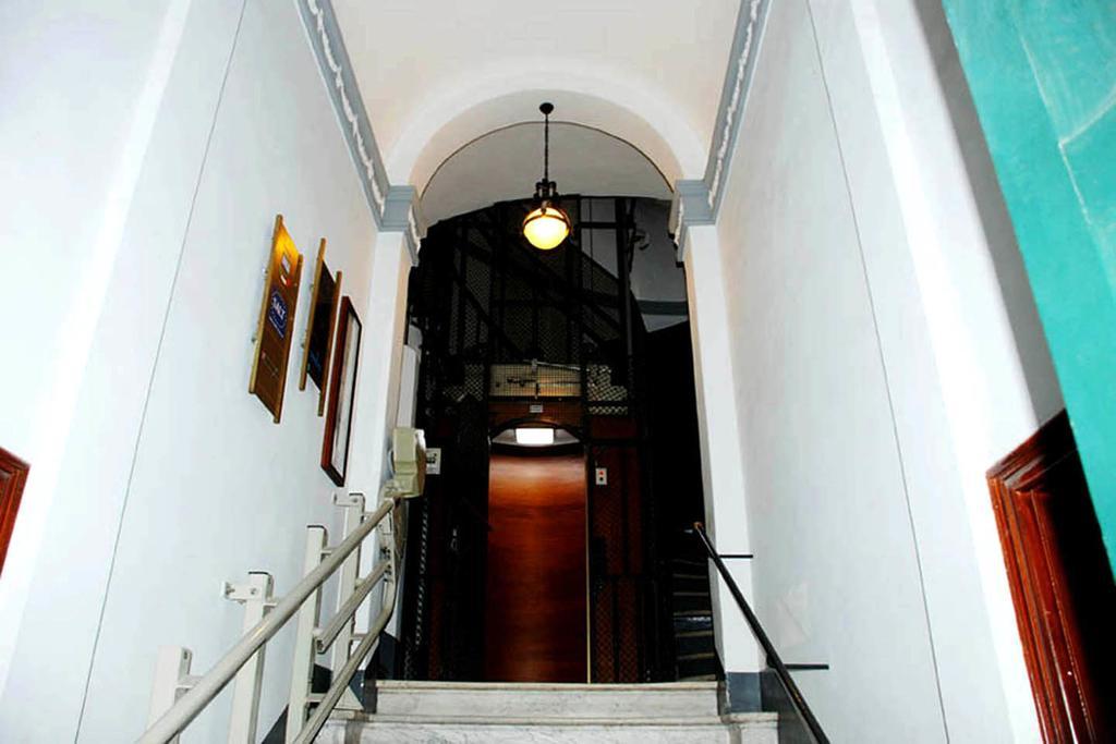 Apartment Center Attic Penthouse