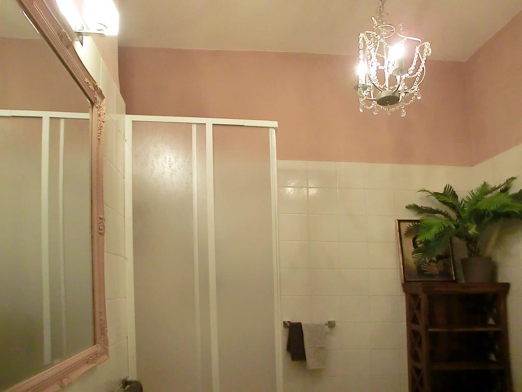 Magenta Collection Del Grande * Rome