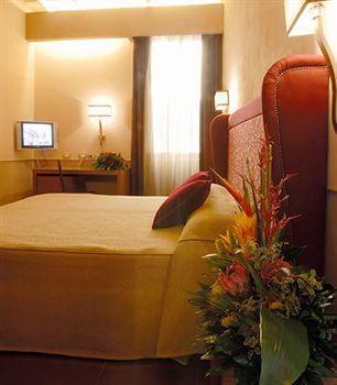 Hotel Condotti Palace Rome