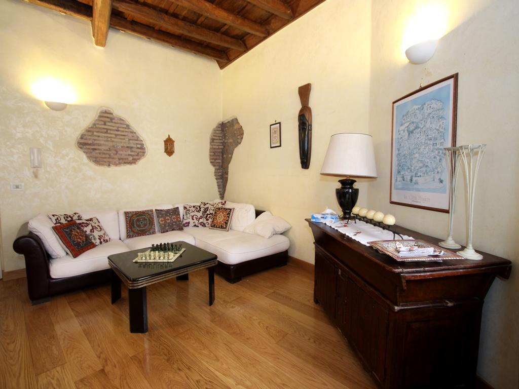 Casa Julia Al Pantheon Apartment