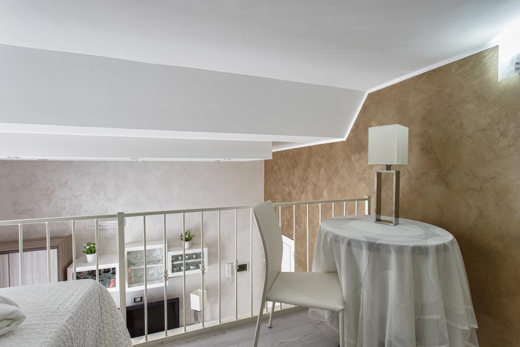 Pia Domus * Roma