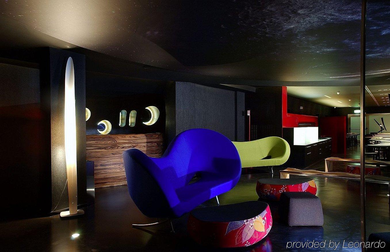 Black Hotel
