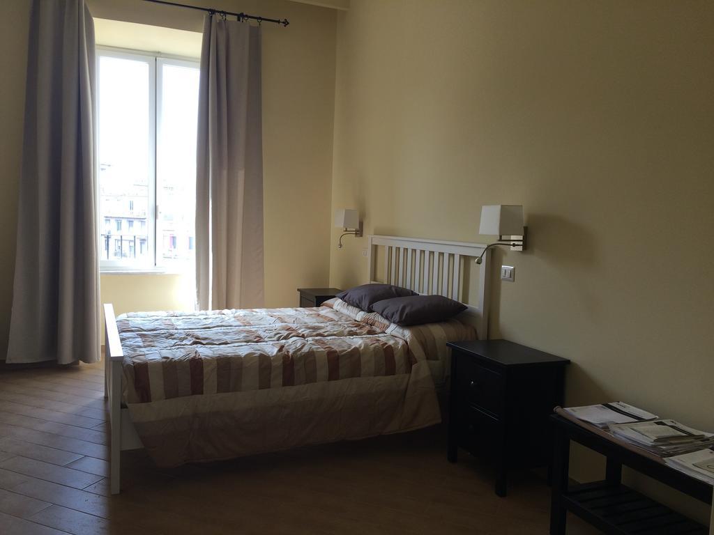 Serventi Longhi Guest house 2*