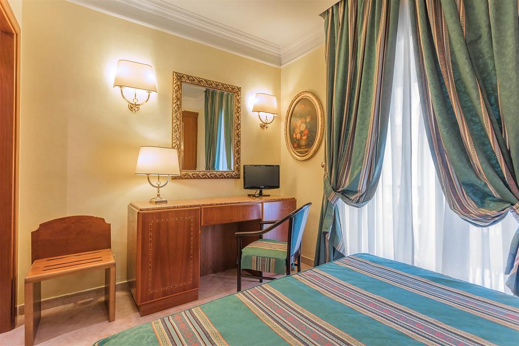 Hotel Raeli Luce