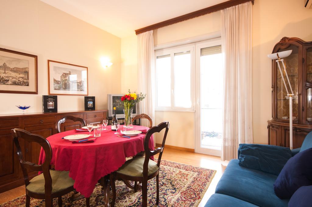 Vatican Balcony Appartement