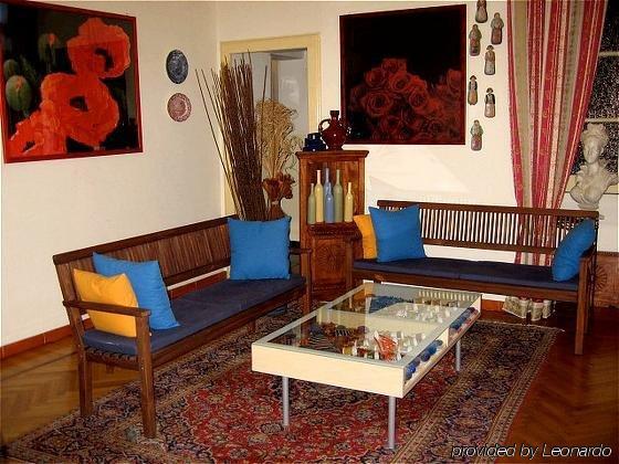 Matisse Royal
