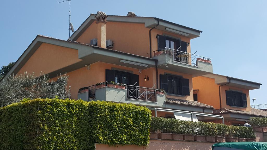Aurelia Garden Gold Rome