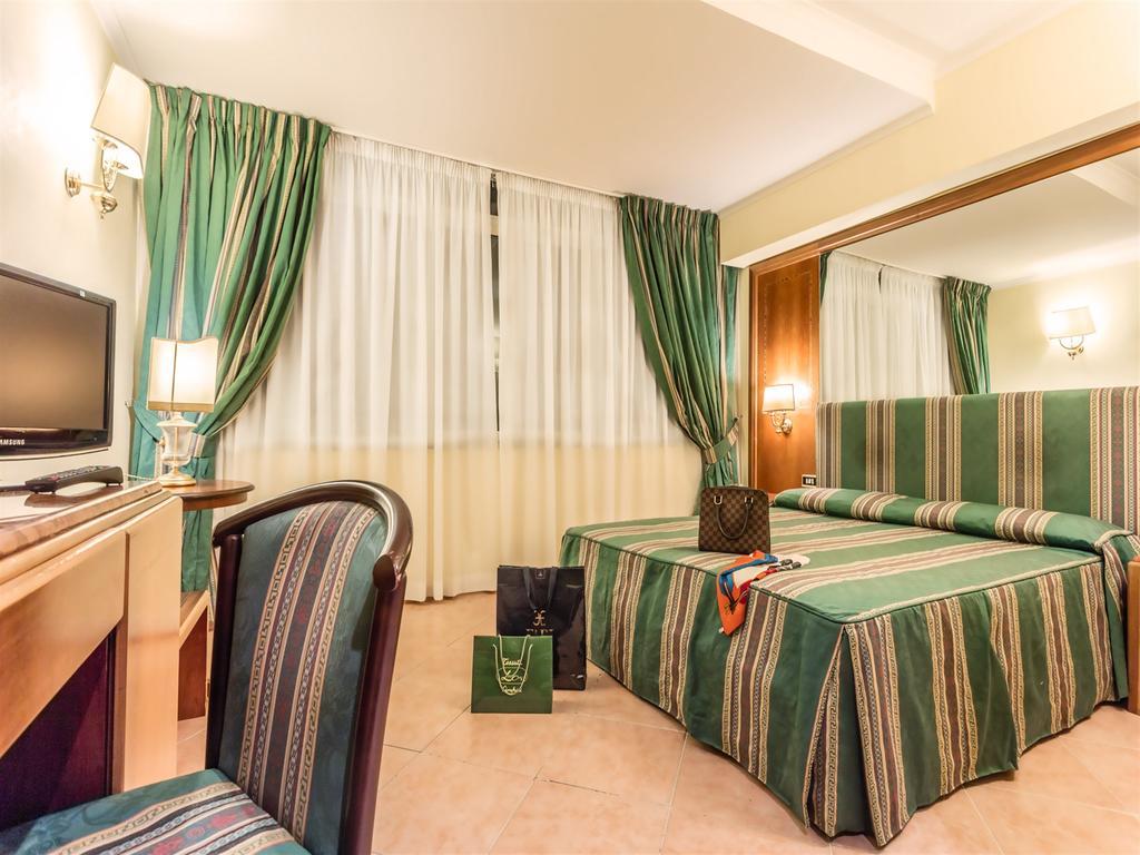Raeli Archimede Rome