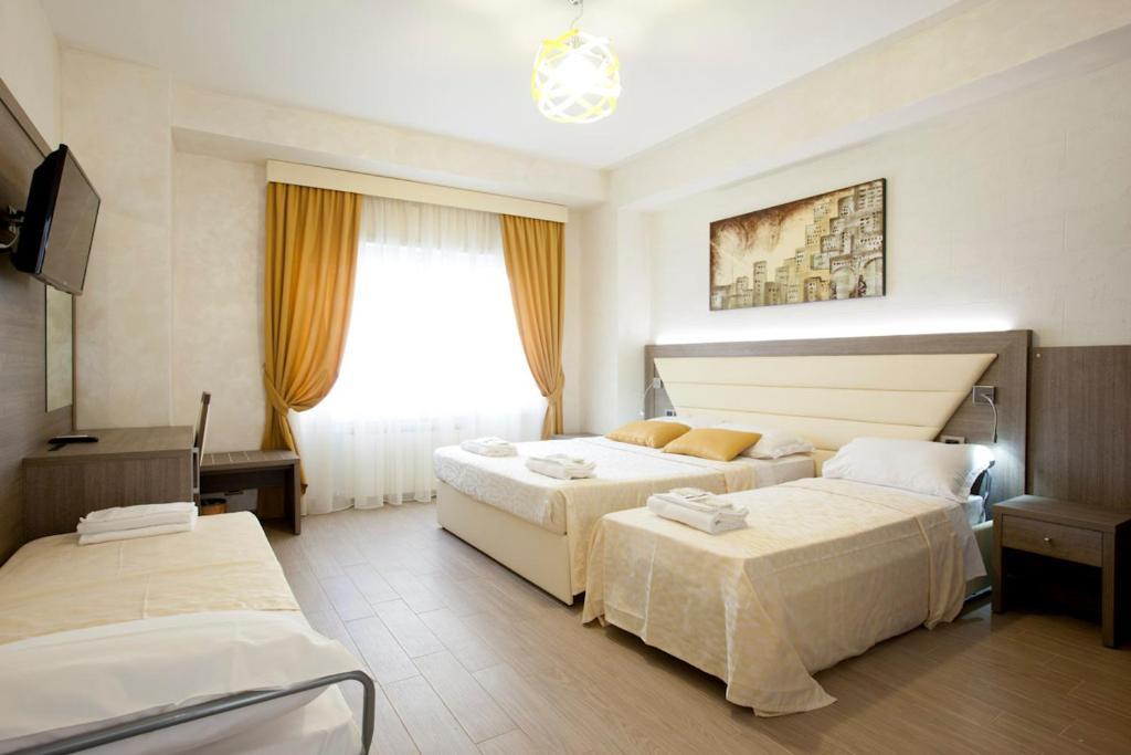 Relais Tiburtina Couette-café 2*