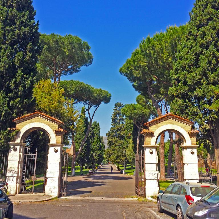Miclad Colosseum Guest House 3*