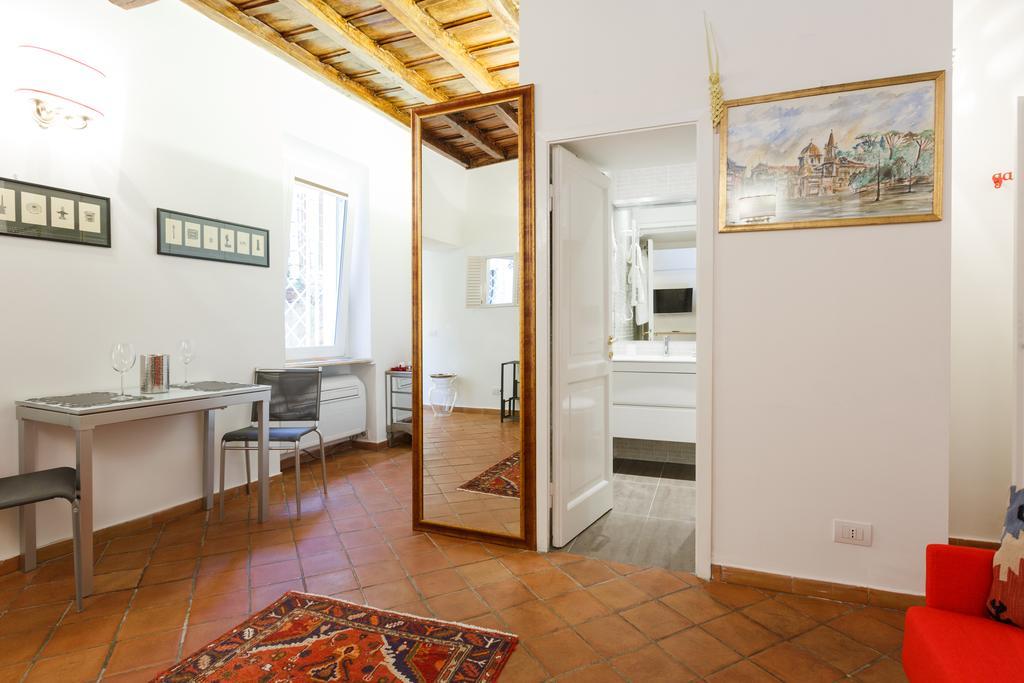 Navona, Old Appartement *