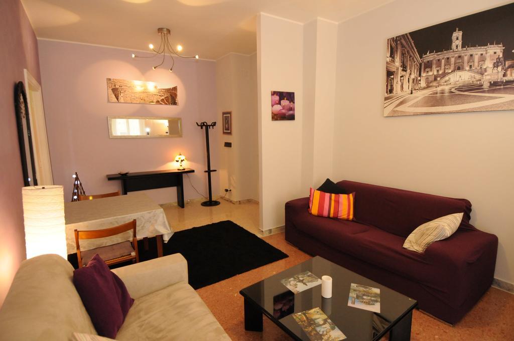 Laura's Vatican Appartement *